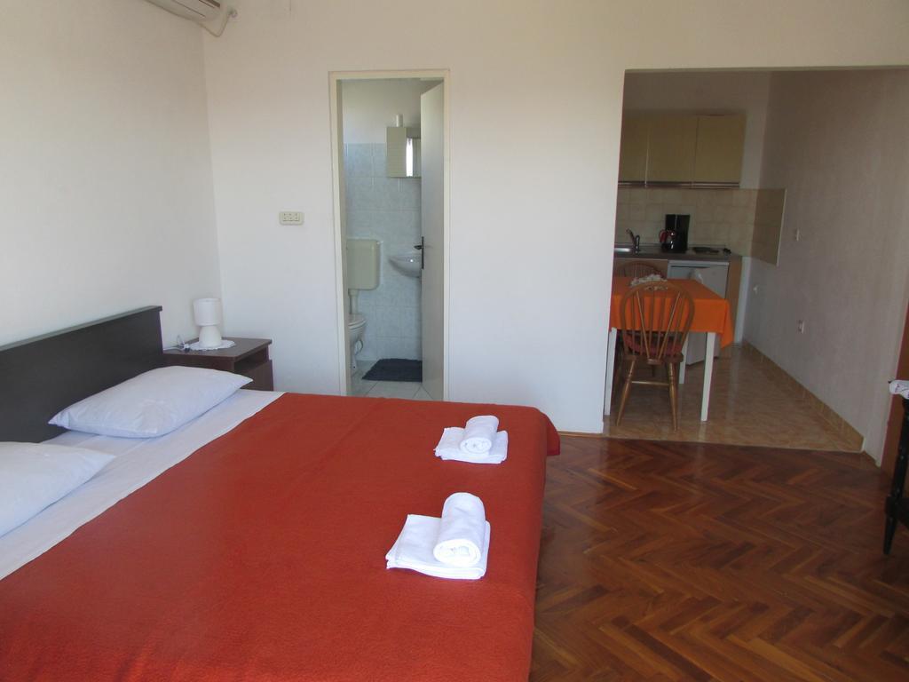 Apartments Jasen Maslenica Esterno foto